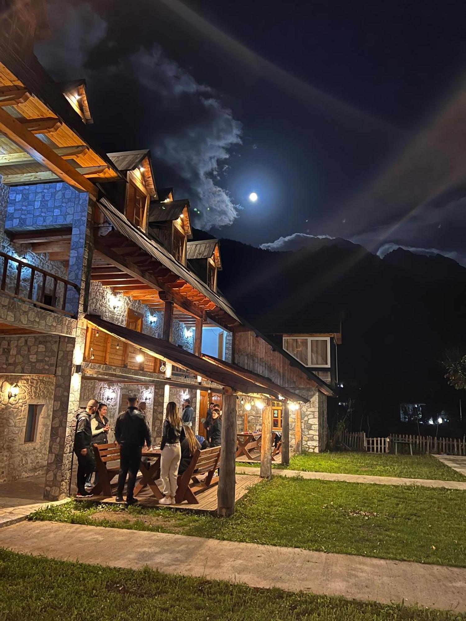 Bujtina Harusha Gasthof Theth